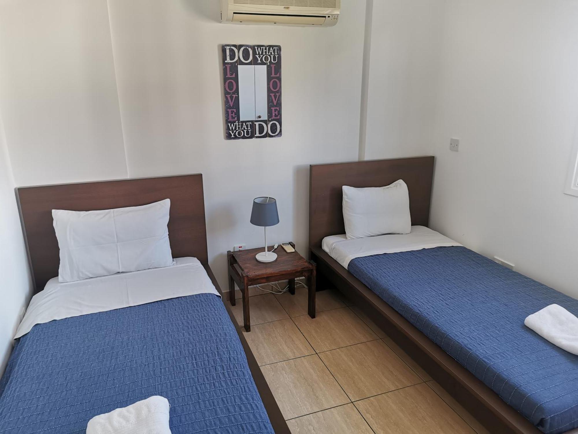 Carisa Downtown With Rooftop Pool Larnaca Exterior foto