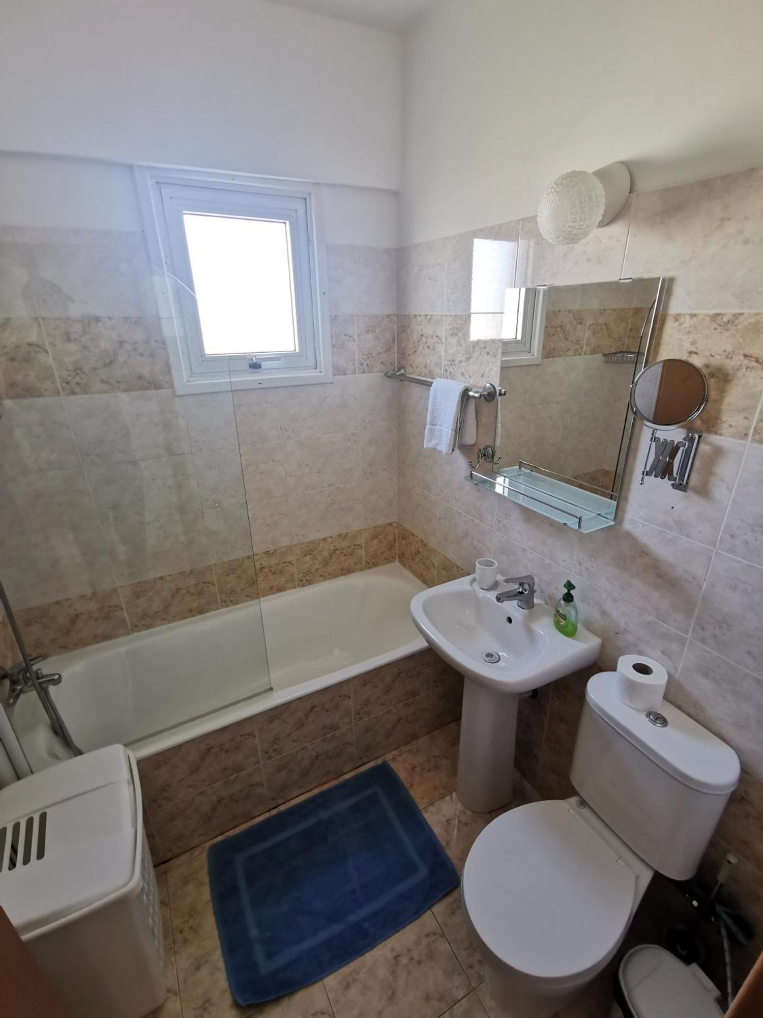 Carisa Downtown With Rooftop Pool Larnaca Exterior foto